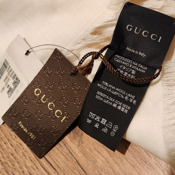 Authentic Gucci Shawl BRAND NEW WITH TAGS!!!! - Picture 5 of 5